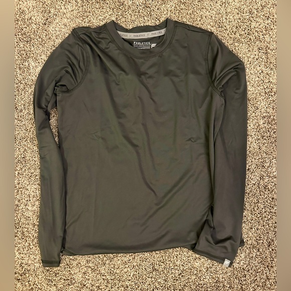 Fabletics Underscrub long sleeve tops (3) - Picture 4 of 4